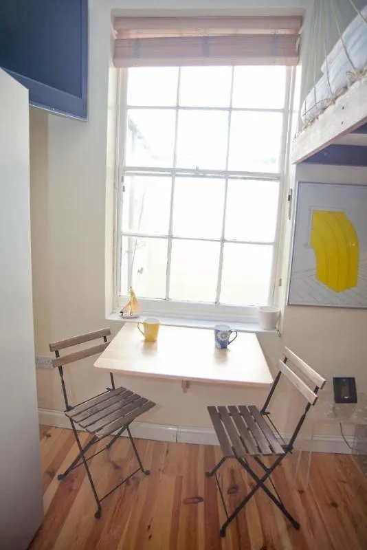 Two Top Central Unique Artisan Beach Studios - Also Separate Spa Cabin 브라이턴 아파트